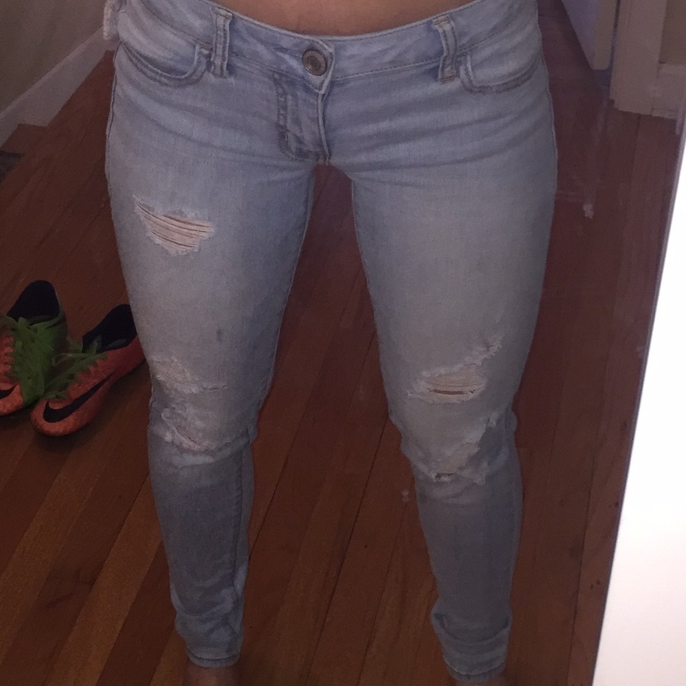 American eagle ripped jeans